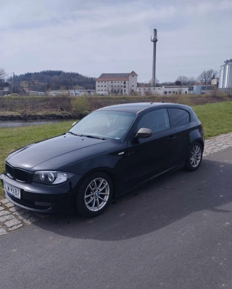 BMW Seria 1 cena 16000 przebieg: 284000, rok produkcji 2010 z Łowicz małe 106